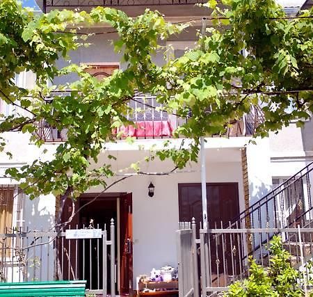 Гостевой Дом На Гечба Hotel Gagra Esterno foto