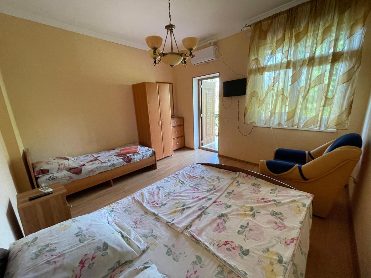 Гостевой Дом На Гечба Hotel Gagra Esterno foto