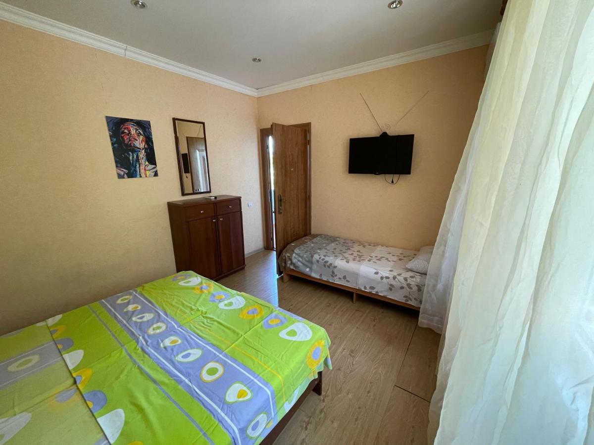 Гостевой Дом На Гечба Hotel Gagra Esterno foto